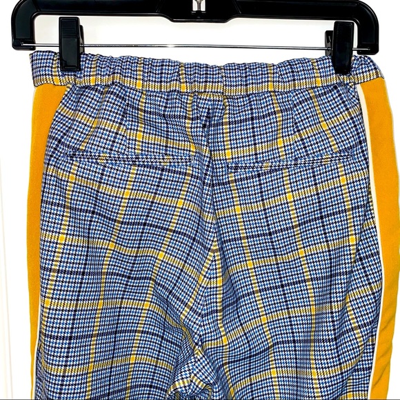 Closed Plaid Joggers - Picture 4 of 6